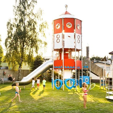 Hotel Osrodek Wypoczynkowy Zlota Plaza Großmöllen Exterior foto